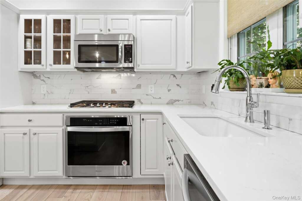 40 Bellefair Road, Rye, NY 10573 - Photo 14 of 45