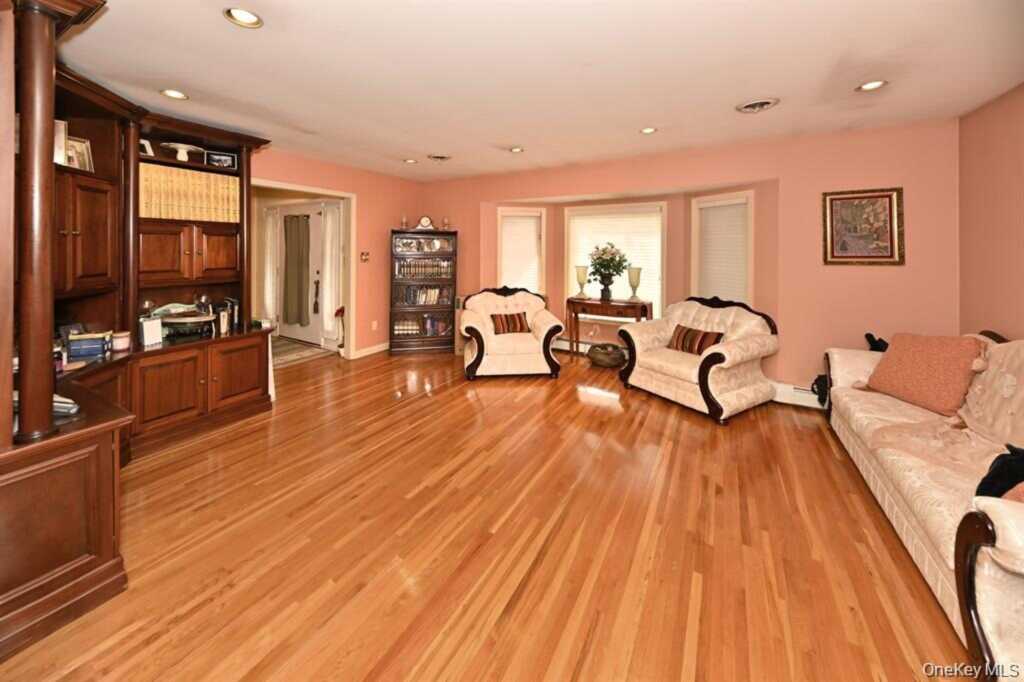17 E Stemmer Lane, Suffern, NY 10901 - Photo 10 of 27