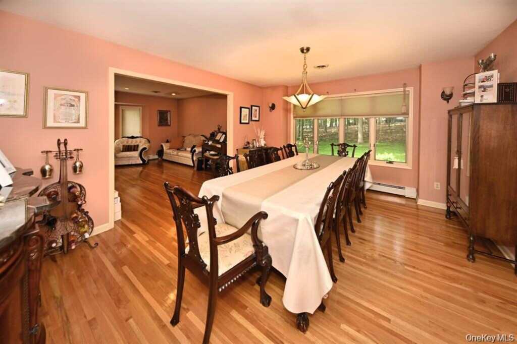 17 E Stemmer Lane, Suffern, NY 10901 - Photo 11 of 27
