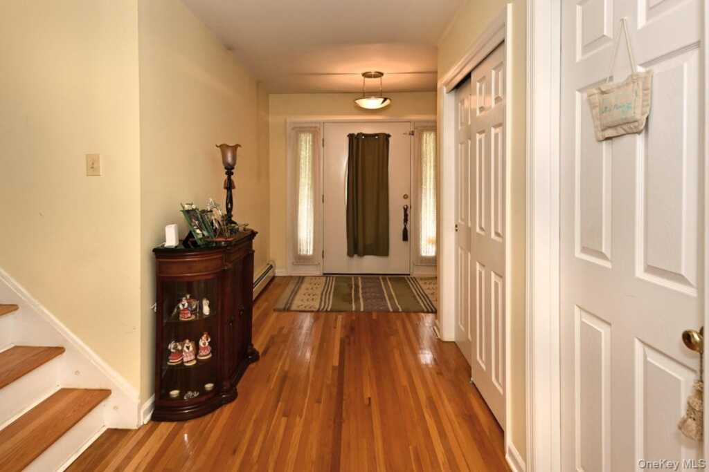 17 E Stemmer Lane, Suffern, NY 10901 - Photo 8 of 27