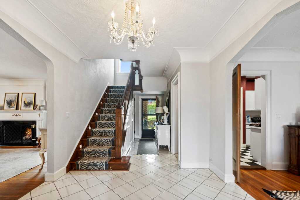 44 Fenimore Road, New Rochelle, NY 10804 - Photo 3 of 46