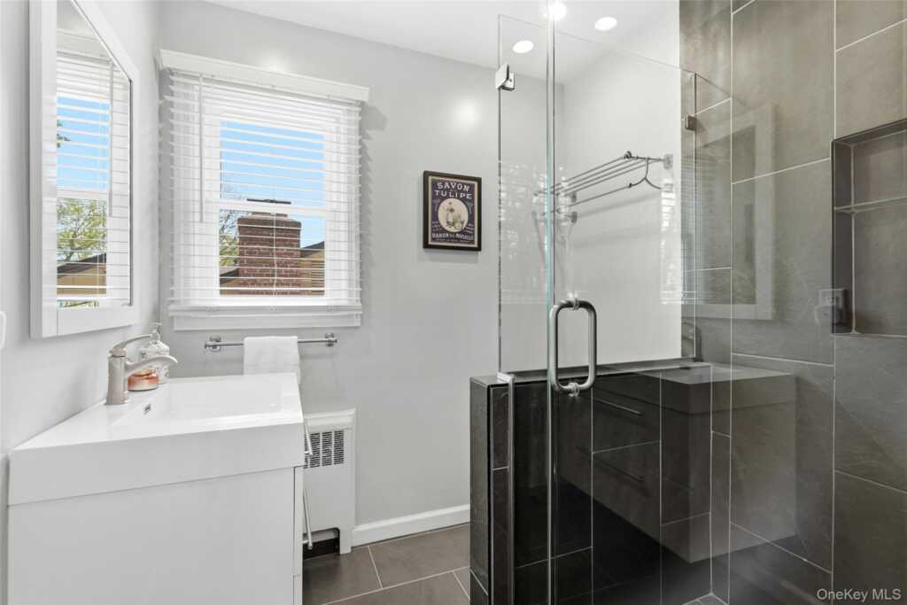 189 Lawn Terrace, Rye, NY 10543 - Photo 15 of 43