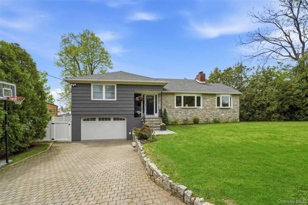 189 Lawn Terrace, Rye, NY 10543 - Photo 2 of 43