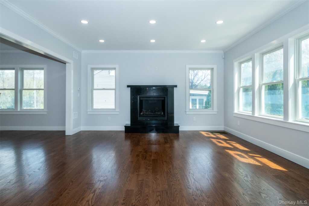 19 Beverly Road, New Rochelle, NY 10804 - Photo 15 of 40