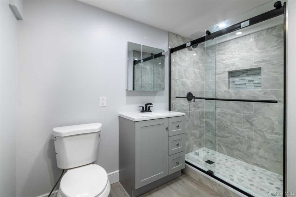 19 Beverly Road, New Rochelle, NY 10804 - Photo 34 of 40