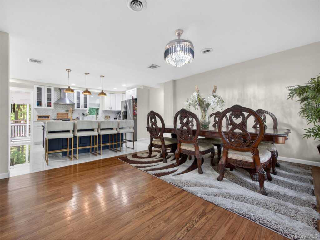 7 Bell Court, Suffern, NY 10901 - Photo 13 of 43