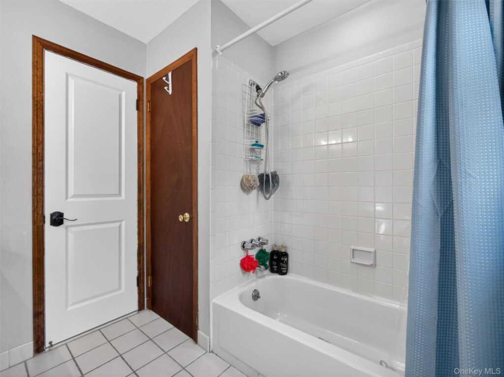 7 Bell Court, Suffern, NY 10901 - Photo 35 of 43