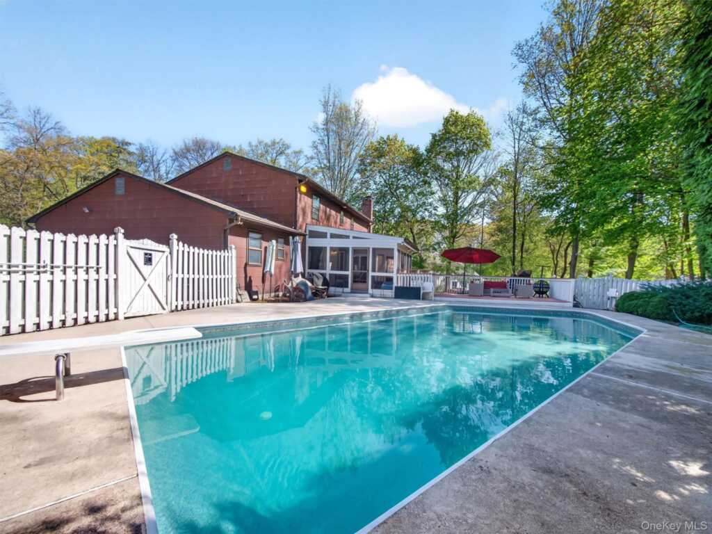 7 Bell Court, Suffern, NY 10901 - Photo 38 of 43