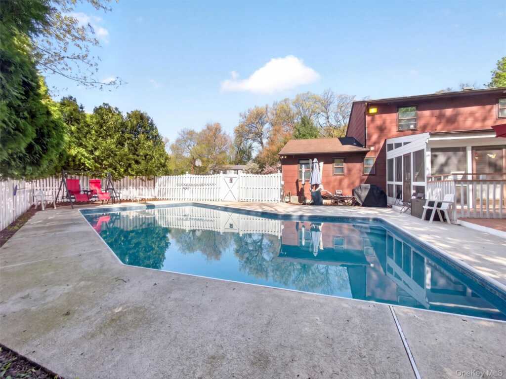 7 Bell Court, Suffern, NY 10901 - Photo 39 of 43