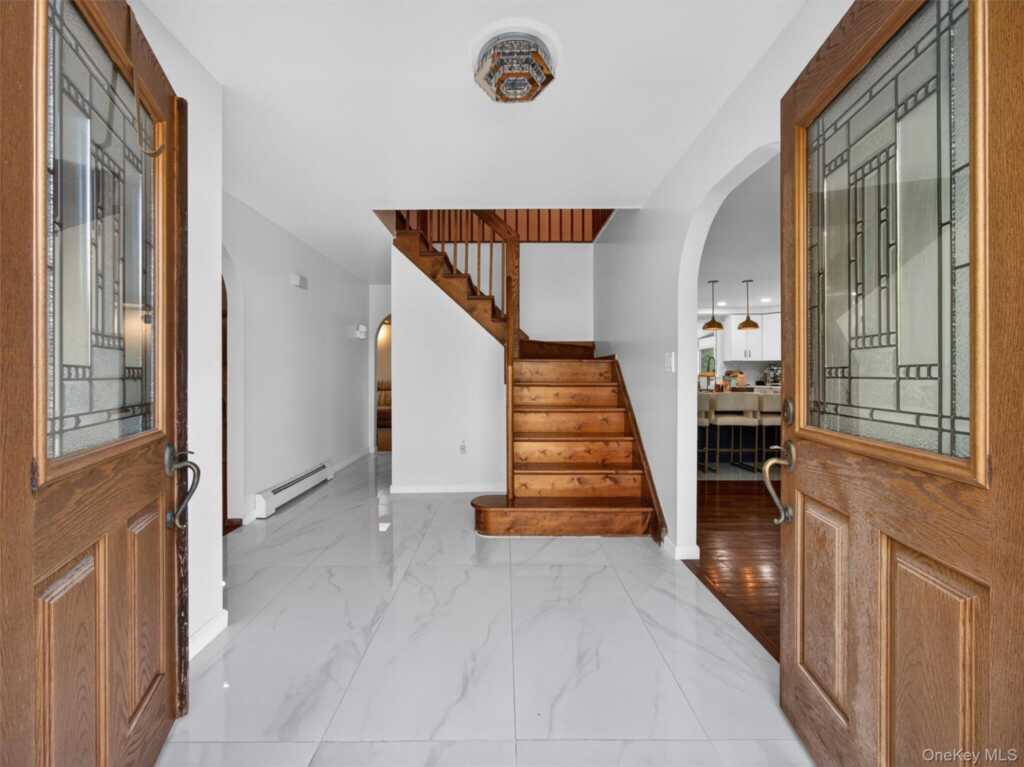 7 Bell Court, Suffern, NY 10901 - Photo 5 of 43