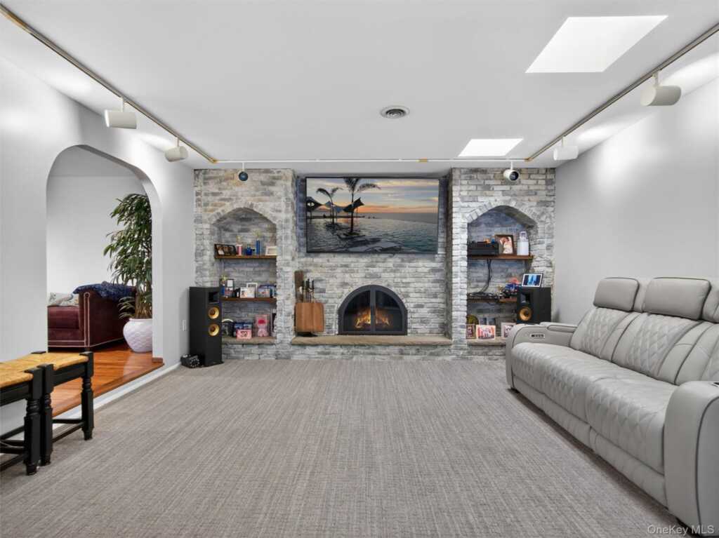 7 Bell Court, Suffern, NY 10901 - Photo 9 of 43