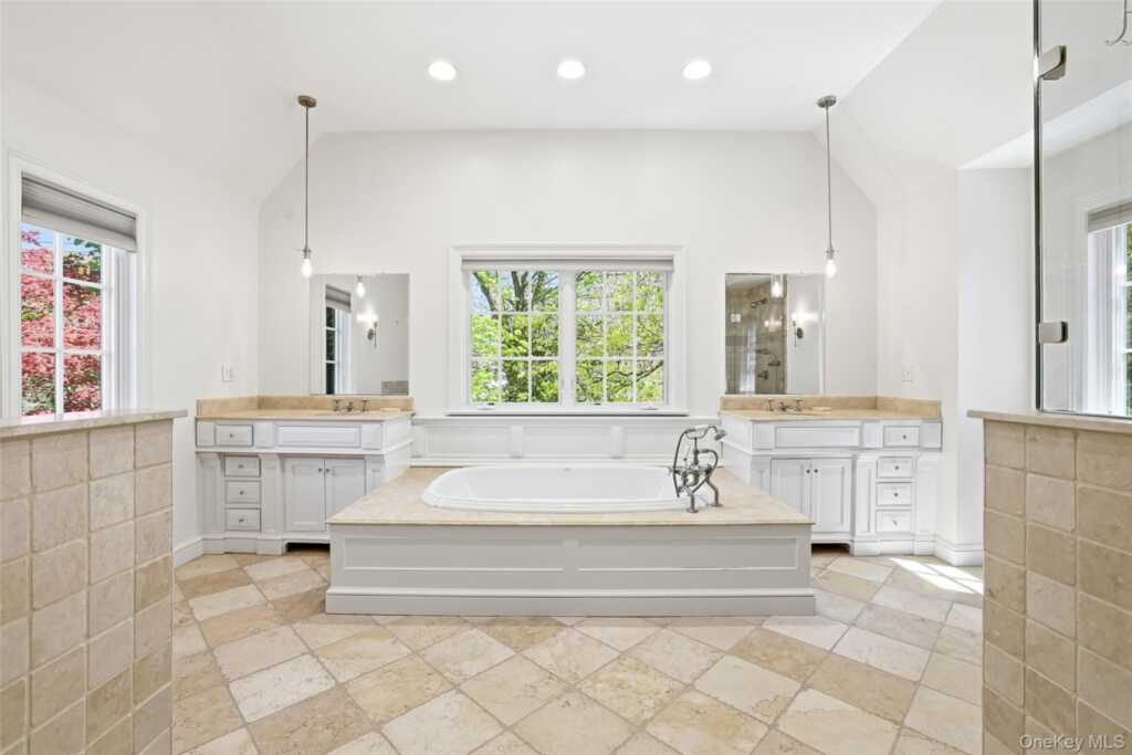 138 Oakland Beach Avenue, Rye, NY 10580 - Photo 12 of 22