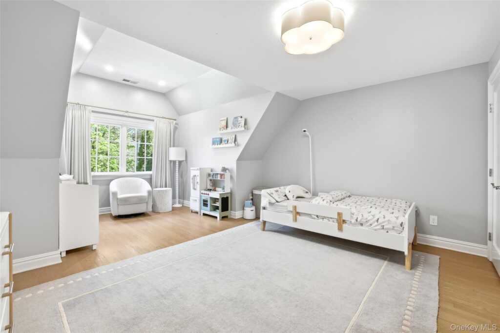 138 Oakland Beach Avenue, Rye, NY 10580 - Photo 15 of 22