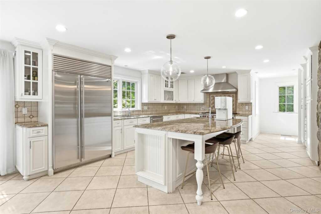 138 Oakland Beach Avenue, Rye, NY 10580 - Photo 4 of 22