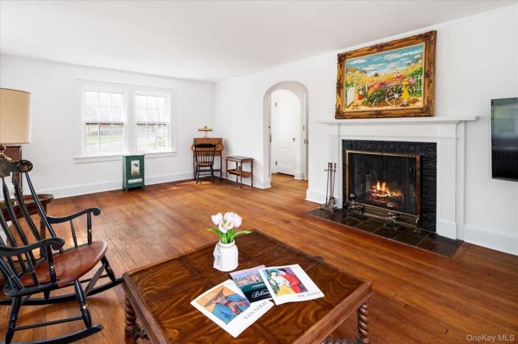 6 Helena Avenue, White Plains, NY 10605 - Photo 15 of 36