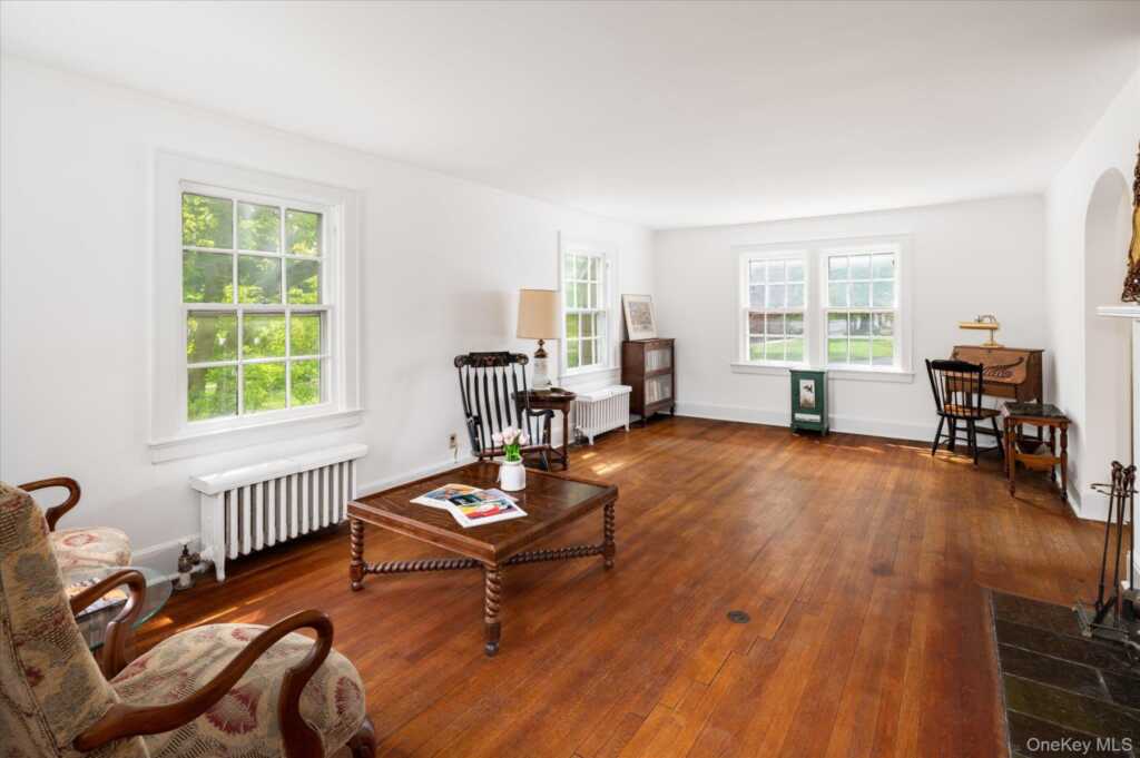 6 Helena Avenue, White Plains, NY 10605 - Photo 17 of 36