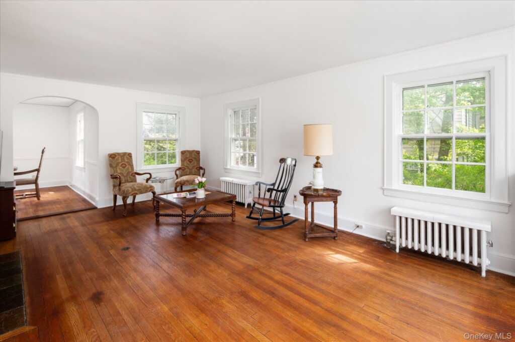 6 Helena Avenue, White Plains, NY 10605 - Photo 18 of 36