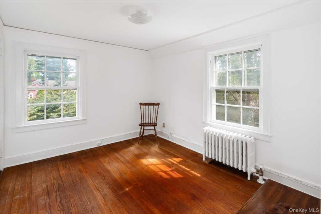 6 Helena Avenue, White Plains, NY 10605 - Photo 25 of 36