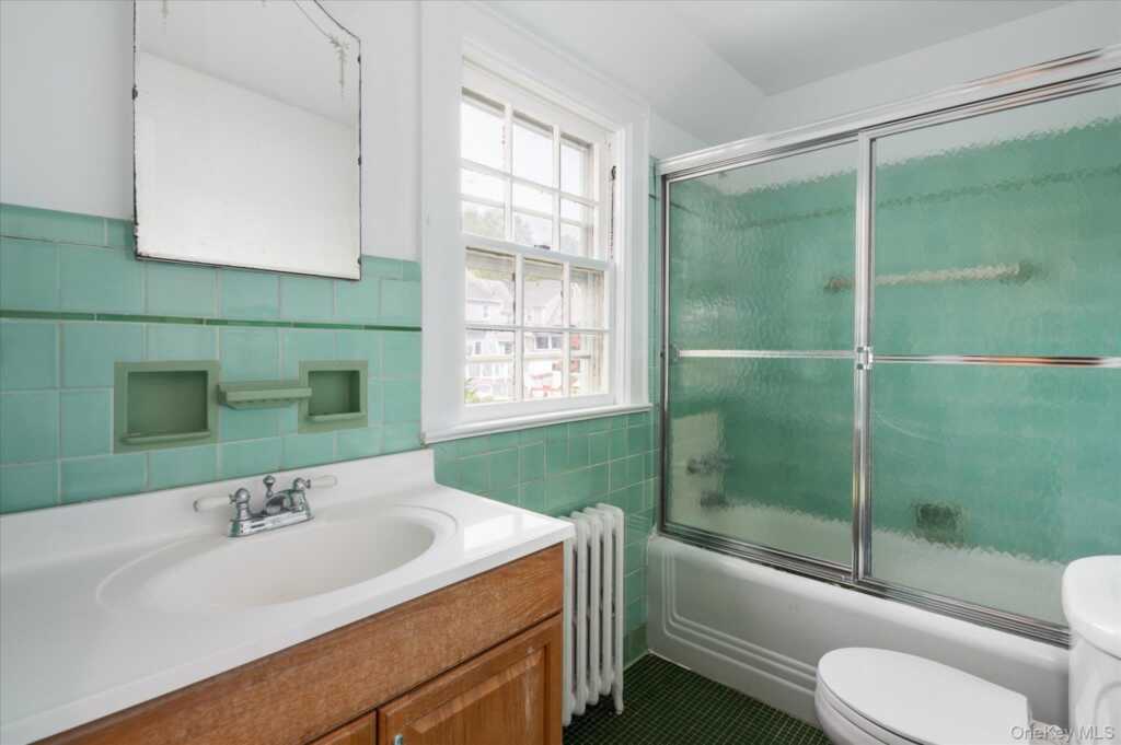 6 Helena Avenue, White Plains, NY 10605 - Photo 26 of 36