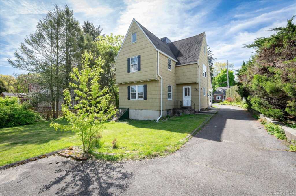 6 Helena Avenue, White Plains, NY 10605 - Photo 29 of 36