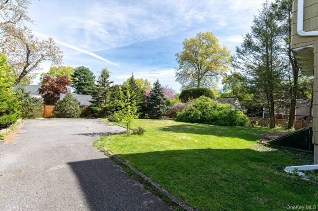 6 Helena Avenue, White Plains, NY 10605 - Photo 33 of 36