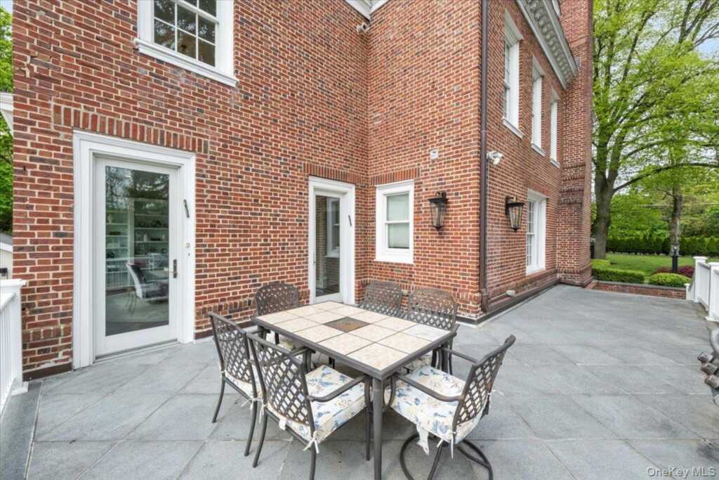1162 North Avenue, New Rochelle, NY 10804 - Photo 26 of 34