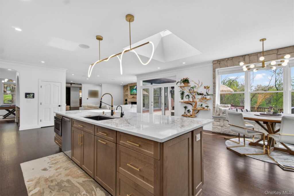 237 South Mountain Road, New City, NY 10956 - Photo 15 of 50
