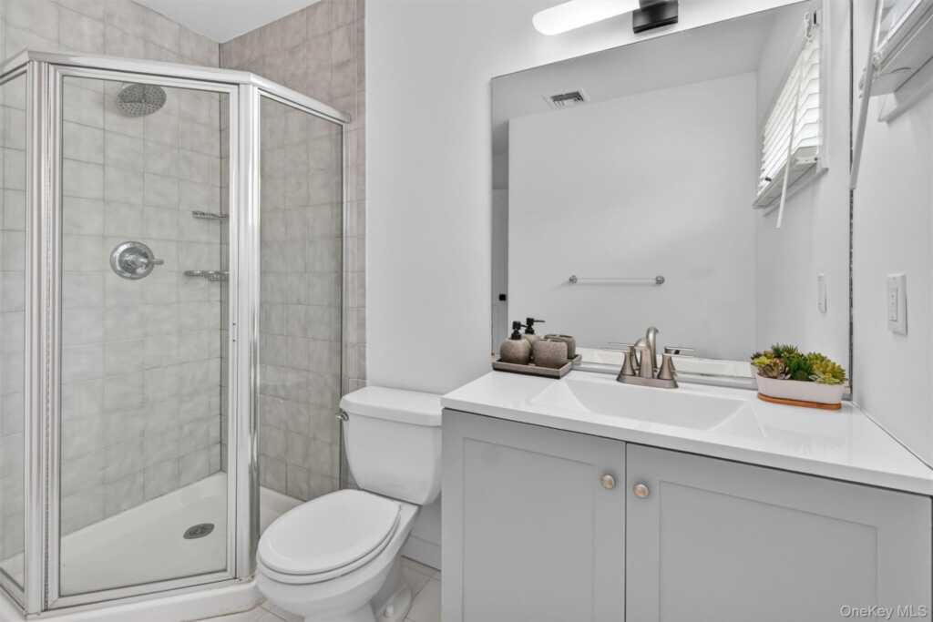 237 South Mountain Road, New City, NY 10956 - Photo 33 of 50