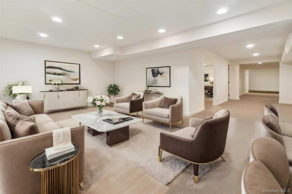 237 South Mountain Road, New City, NY 10956 - Photo 37 of 50