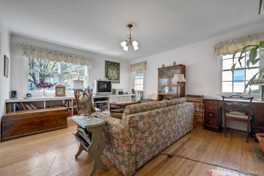 16 Ria Drive, White Plains, NY 10605 - Photo 14 of 29