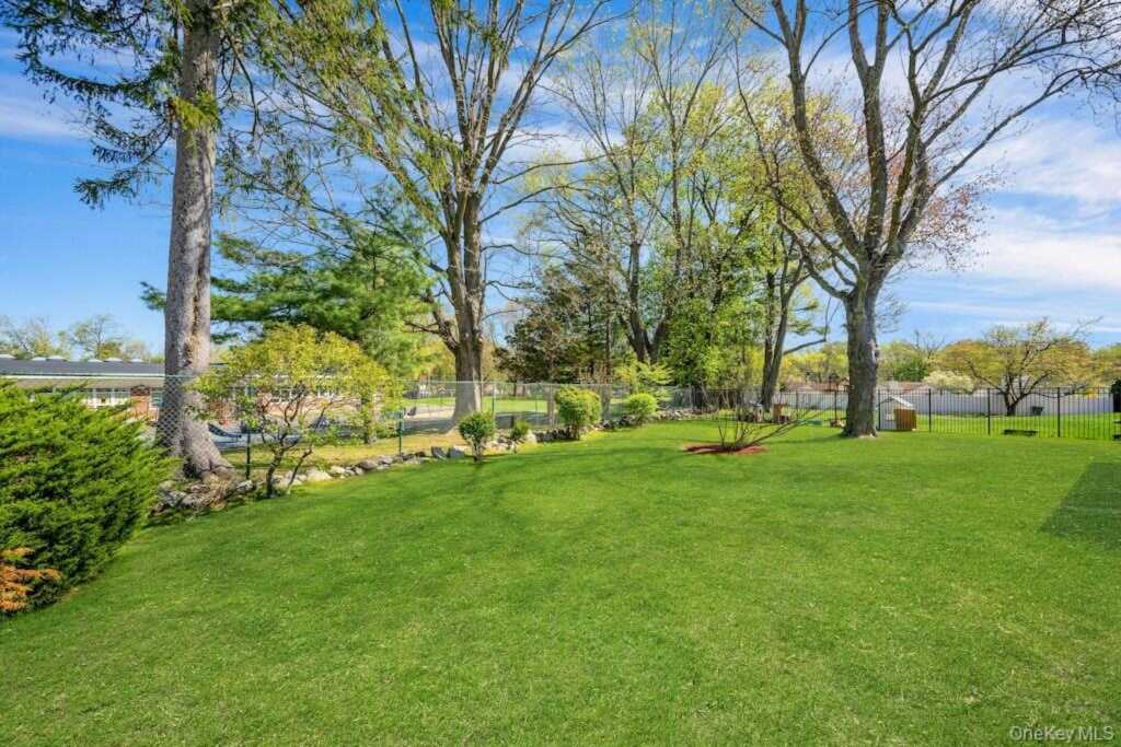 16 Ria Drive, White Plains, NY 10605 - Photo 28 of 29