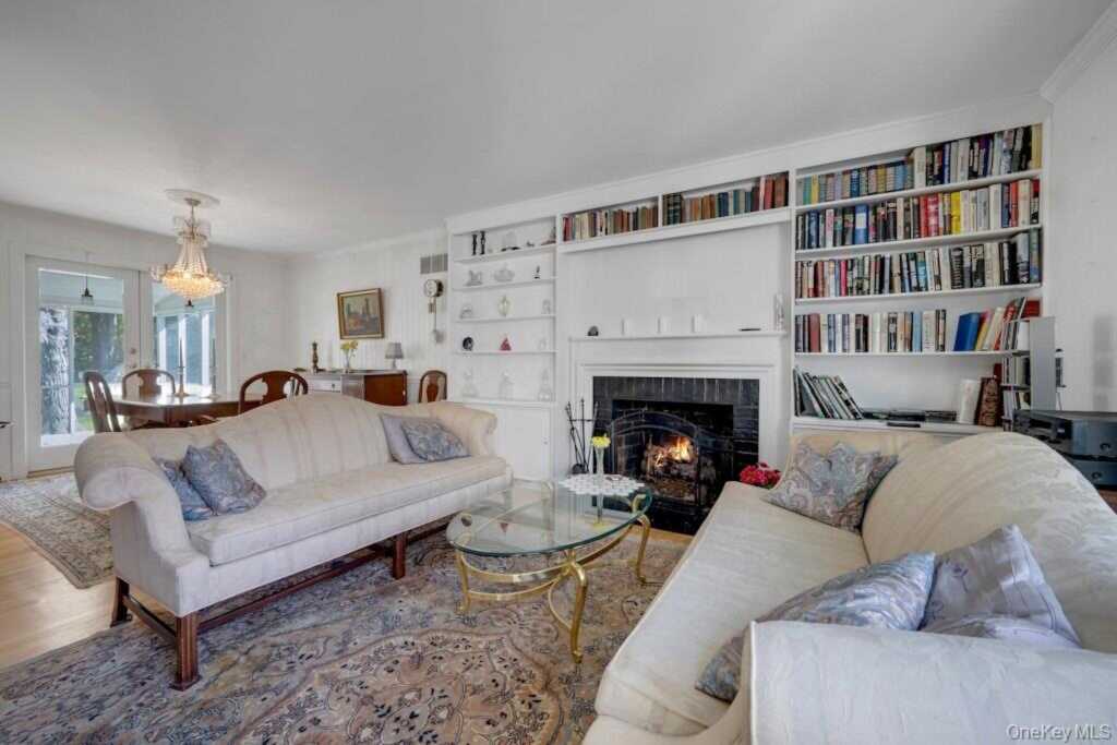 16 Ria Drive, White Plains, NY 10605 - Photo 6 of 29