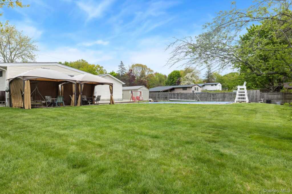 26 Carrie Lane, Nanuet, NY 10954 - Photo 19 of 27