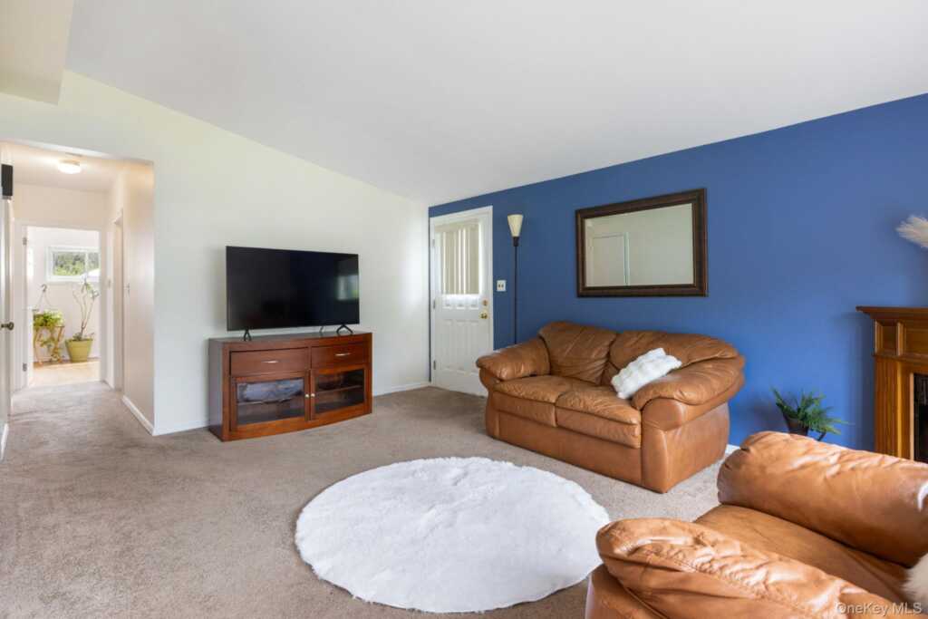 26 Carrie Lane, Nanuet, NY 10954 - Photo 9 of 27
