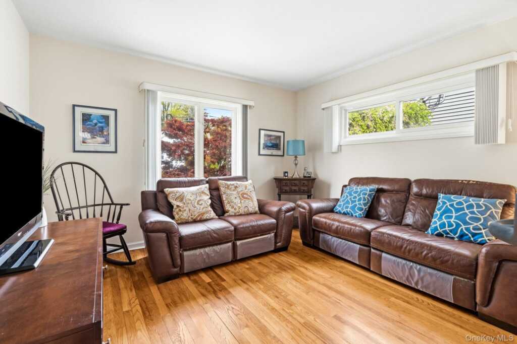 95 Smith Avenue, White Plains, NY 10605 - Photo 16 of 43