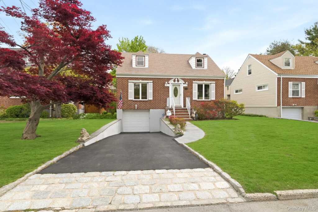 95 Smith Avenue, White Plains, NY 10605 - Photo 2 of 43