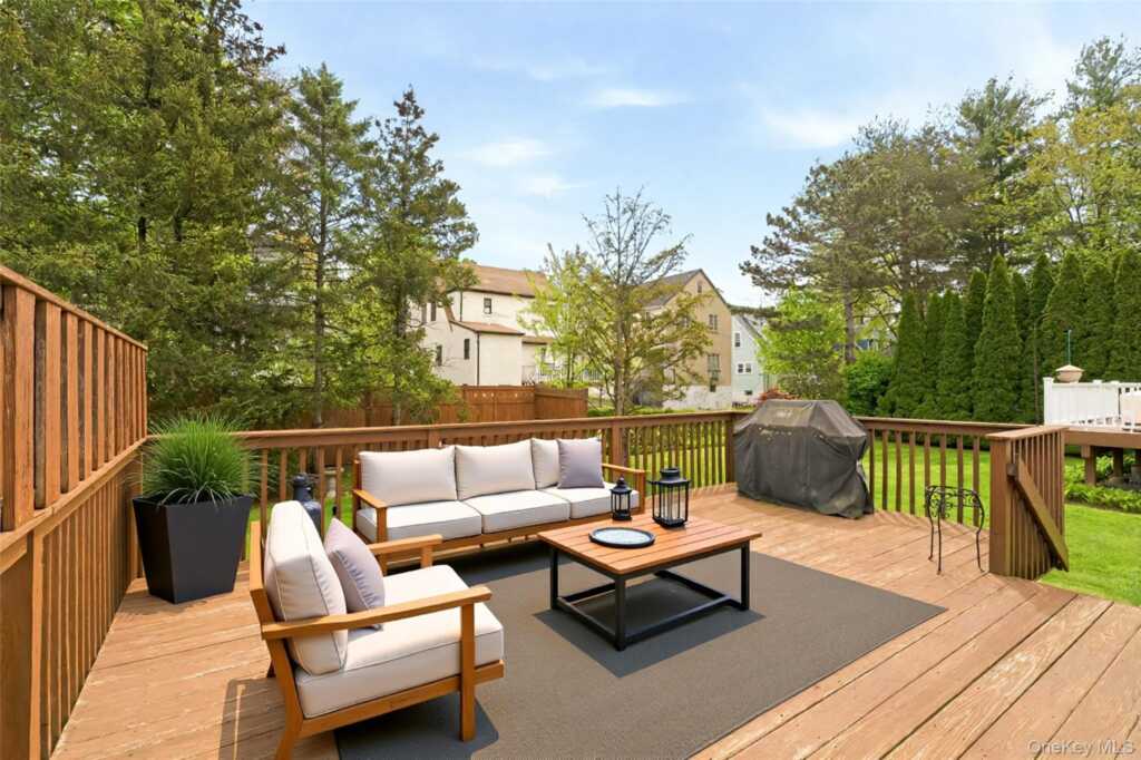 95 Smith Avenue, White Plains, NY 10605 - Photo 28 of 43