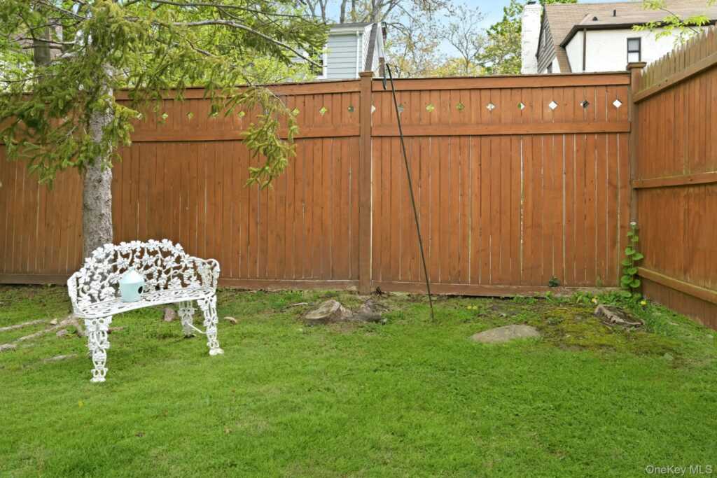 95 Smith Avenue, White Plains, NY 10605 - Photo 31 of 43