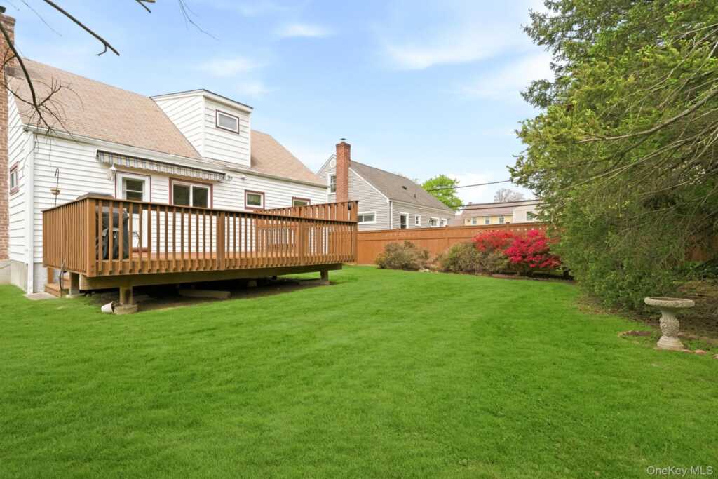 95 Smith Avenue, White Plains, NY 10605 - Photo 33 of 43