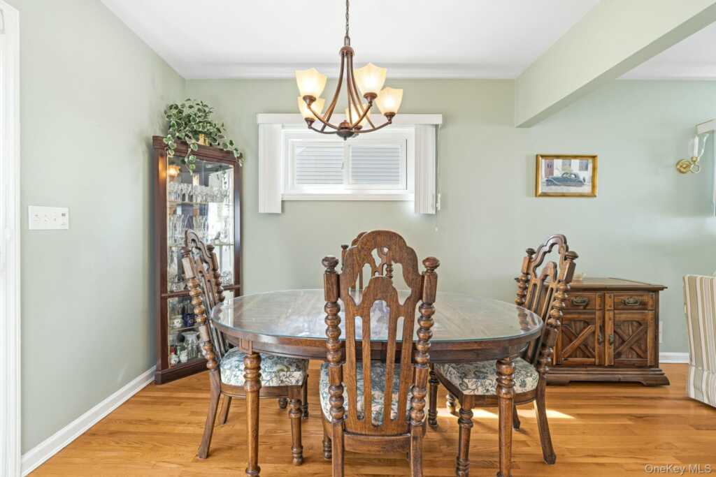 95 Smith Avenue, White Plains, NY 10605 - Photo 9 of 43