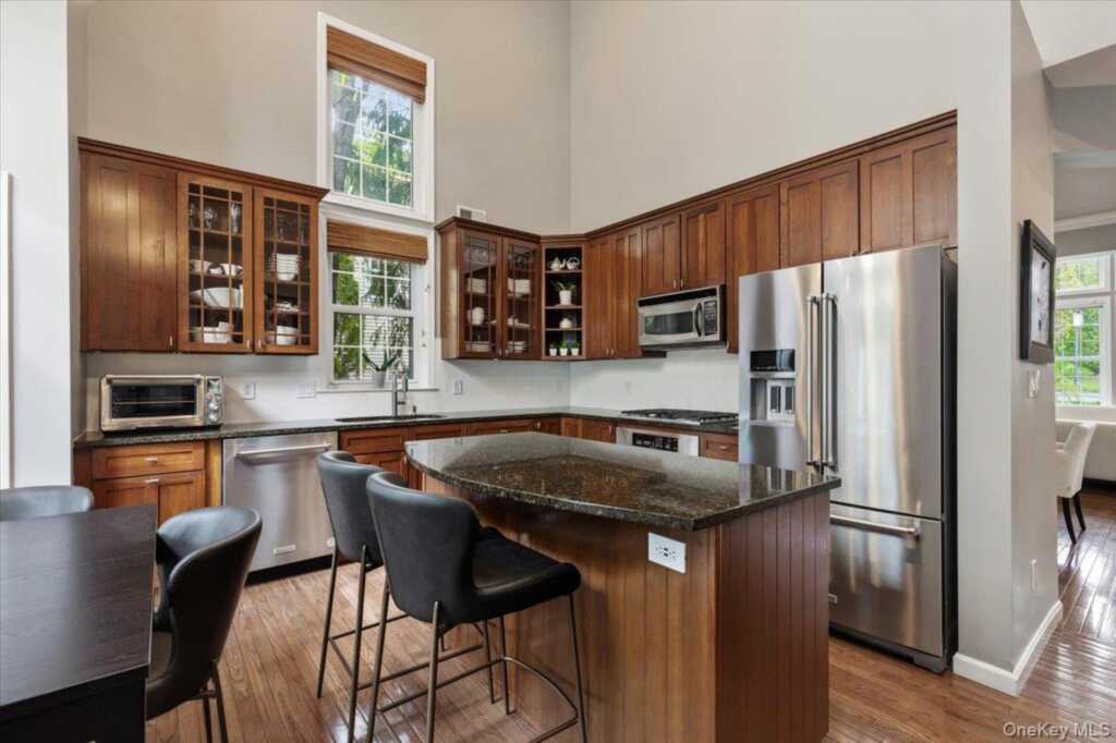 67 Bellefair Road, Rye, NY 10573 - Photo 10 of 45