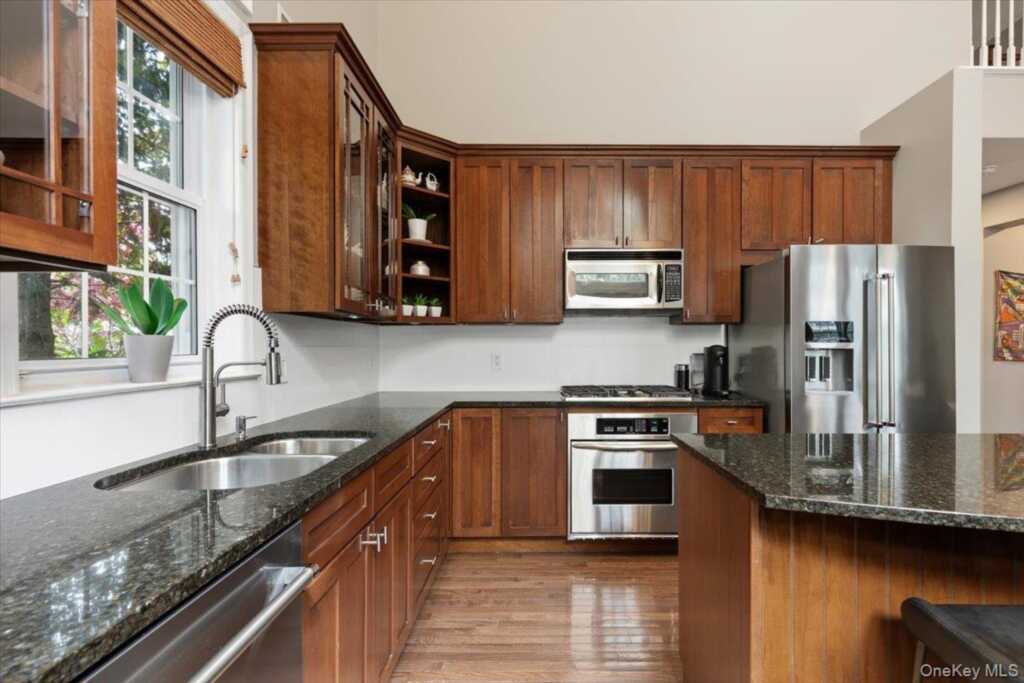 67 Bellefair Road, Rye, NY 10573 - Photo 13 of 45