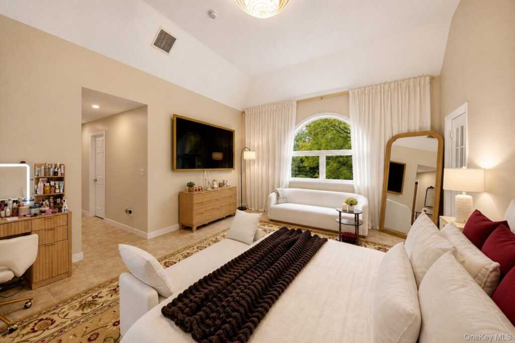 6 Inwood Place, New Rochelle, NY 10801 - Photo 18 of 35