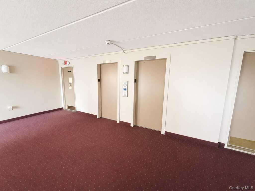 35 Park Avenue, Unit #3J, Suffern, NY 10901 - Photo 29 of 35