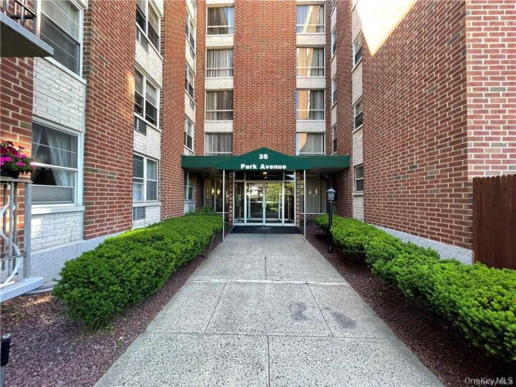 35 Park Avenue, Unit #3J, Suffern, NY 10901 - Photo 33 of 35