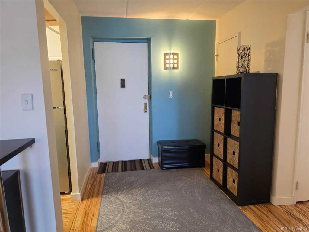 35 Park Avenue, Unit #3J, Suffern, NY 10901 - Photo 4 of 35