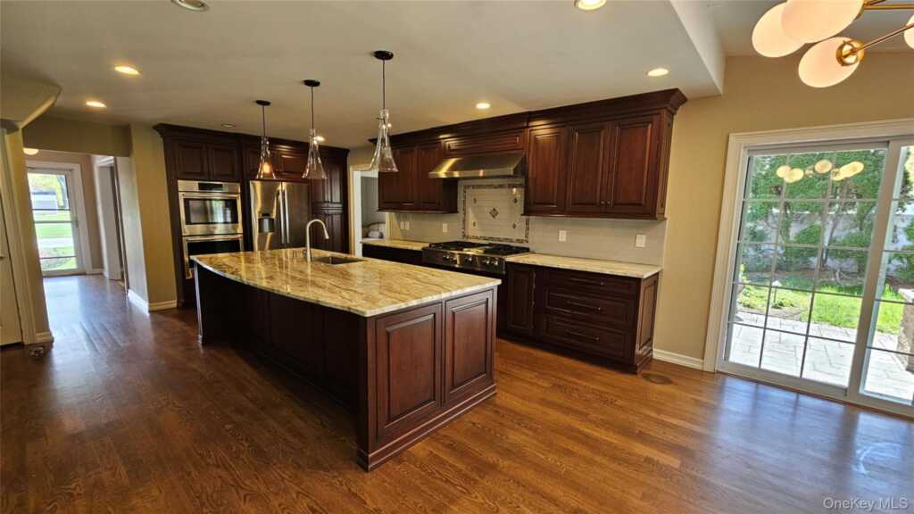72 Schriever Lane, New City, NY 10956 - Photo 7 of 26