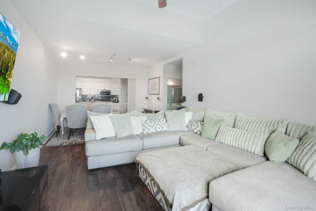 100 New Roc City Plaza, Unit #403, New Rochelle, NY 10801 - Photo 21 of 30