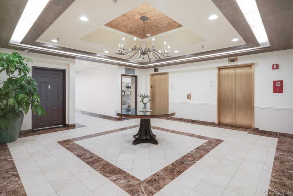 100 New Roc City Plaza, Unit #403, New Rochelle, NY 10801 - Photo 4 of 30