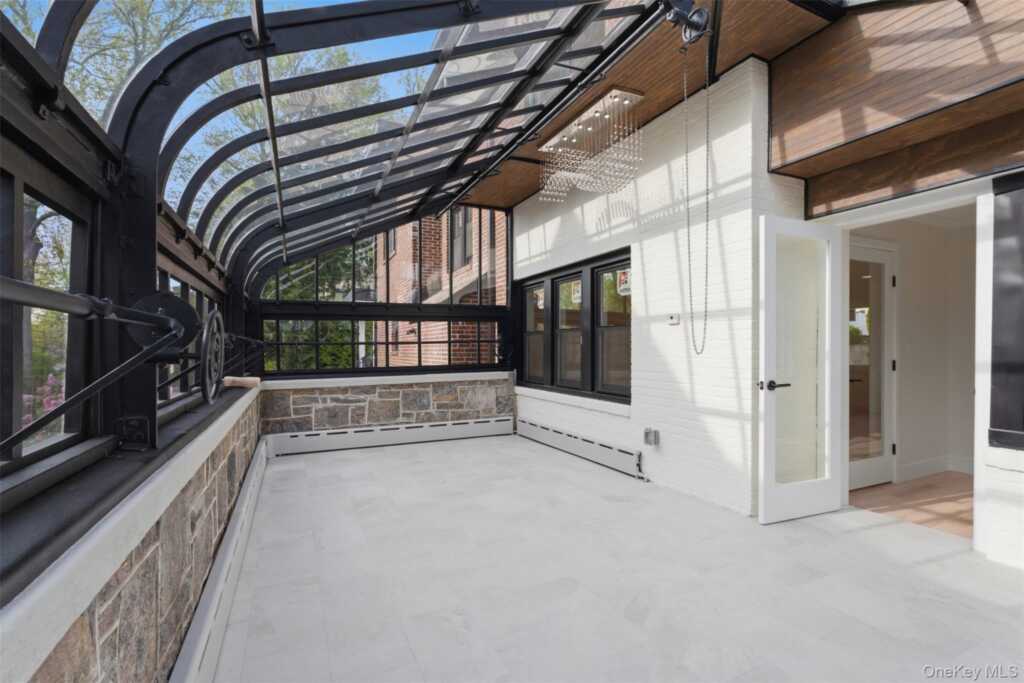 40 Calhoun Avenue, New Rochelle, NY 10801 - Photo 15 of 49